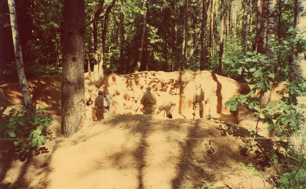 badania w Lesie Katyńskim, czerwiec 1995 r.