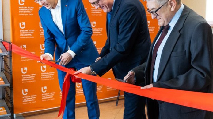 The red ribbon cutting opening the relaxation zone, from the right: Paweł Maślanka, Tomasz Wolanowski, Adam Wieczorek
