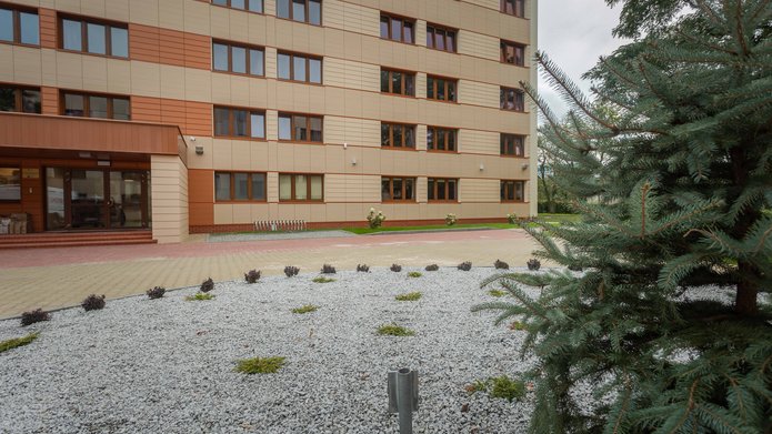 Zdjęcie przedstawiające budynek IX Domu Studenckiego UŁ