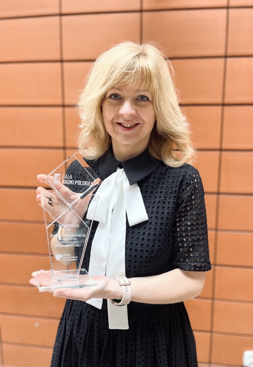 Dr Dominika Kaczorowska-Spychalska with the award of the Minister of Education and Science