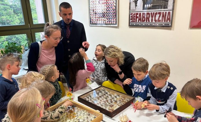 Prof. Pabis with children