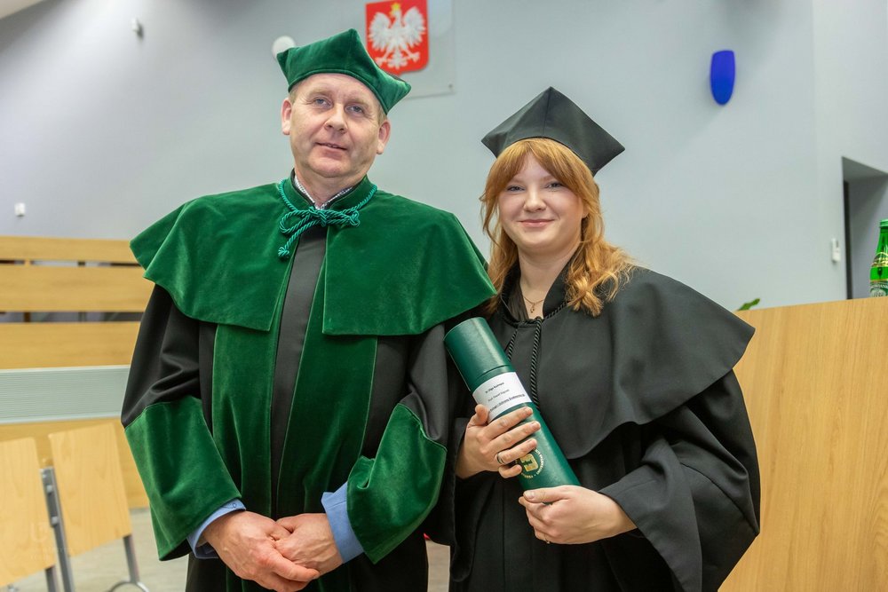 Uczestnicy uroczystej promocji habilitacyjnej i doktorskiej na UŁ