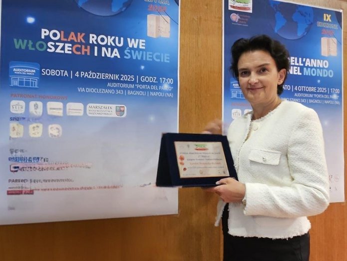 Prof. Karolina Prykowska-Michalak with the award