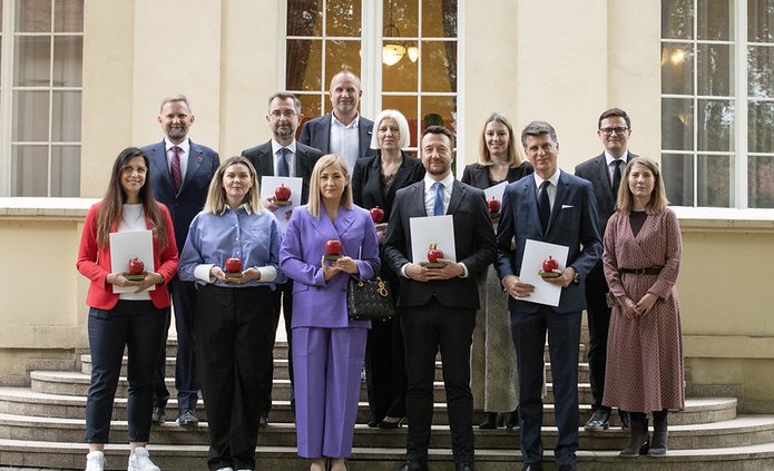 a group photo of the nominees