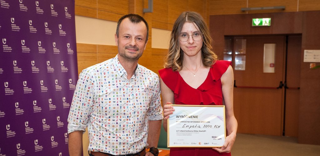 Laureaci i jurorzy konkursu EksocStartUP!