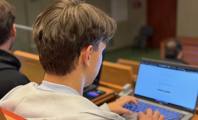 SIGNAL: NOISE? Hackathon 