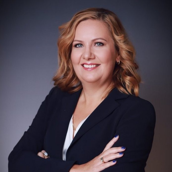 a portrait photo of Prof. Edyta Reszka