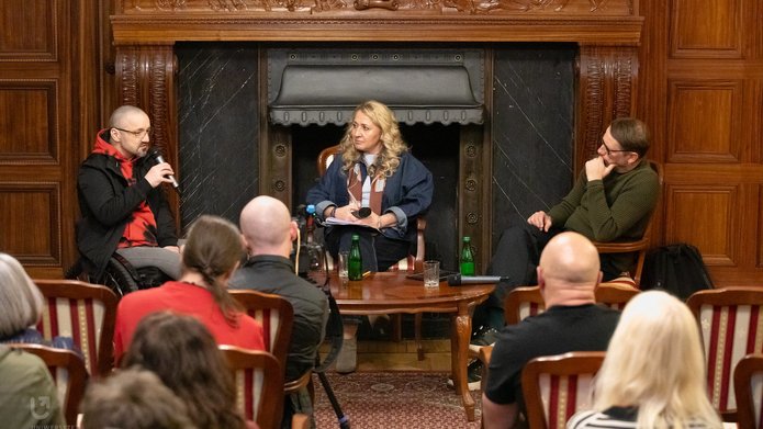 Dyskusja "Transhumanizm - kim się stajemy"