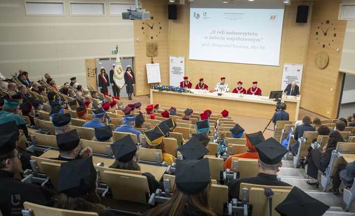 Uroczyste posiedzenie Senatu w auli WNG UŁ