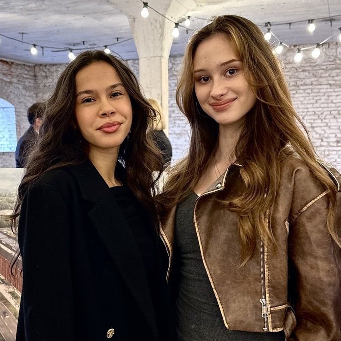 The UniLodz students: Zohra Bouaouda and Wiktoria Jankowska