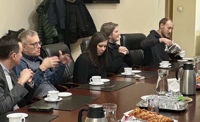 osoby biorące udział w kawie z rekorem