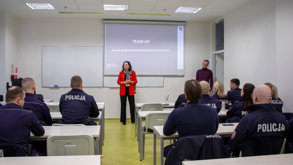 police officers during the English class