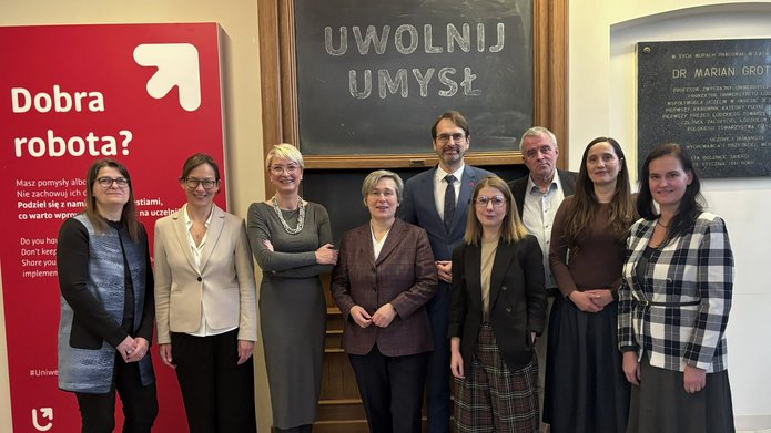 Delegacja Uniwersytetu w Giessen z władzami UŁ w rektoracie UŁ
