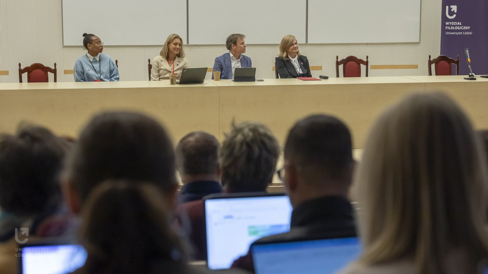 participants in the UNIC conference