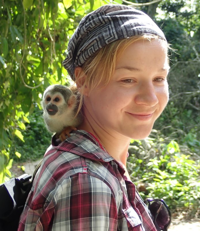 badaczka w lesie tropikalnym