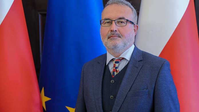 a photo of Prof. Piotr Szukalski