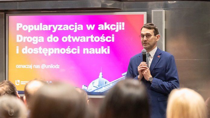 The University of Lodz Rector giving a speech