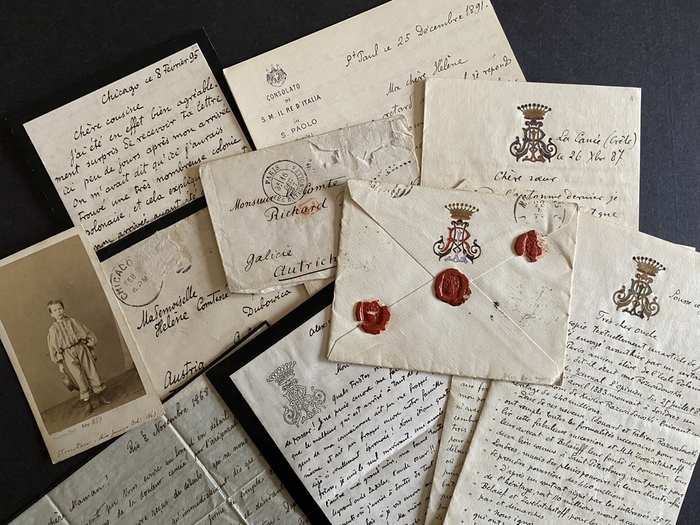 Stare dokumenty, które wchodzą w skład wystawy.