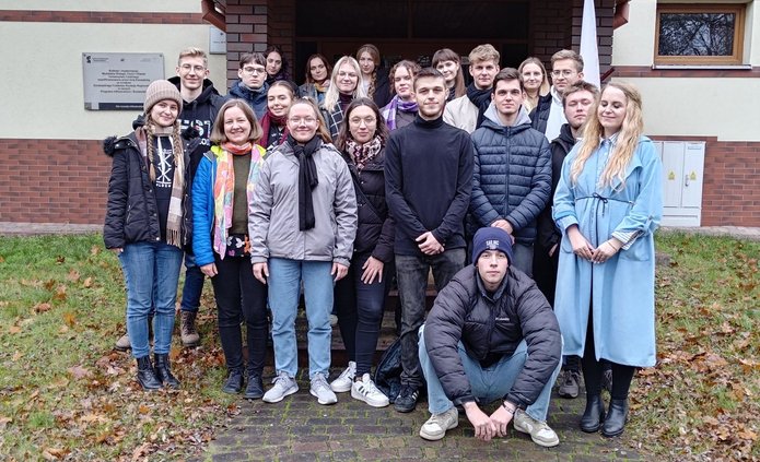 Grupa studentów i studentek