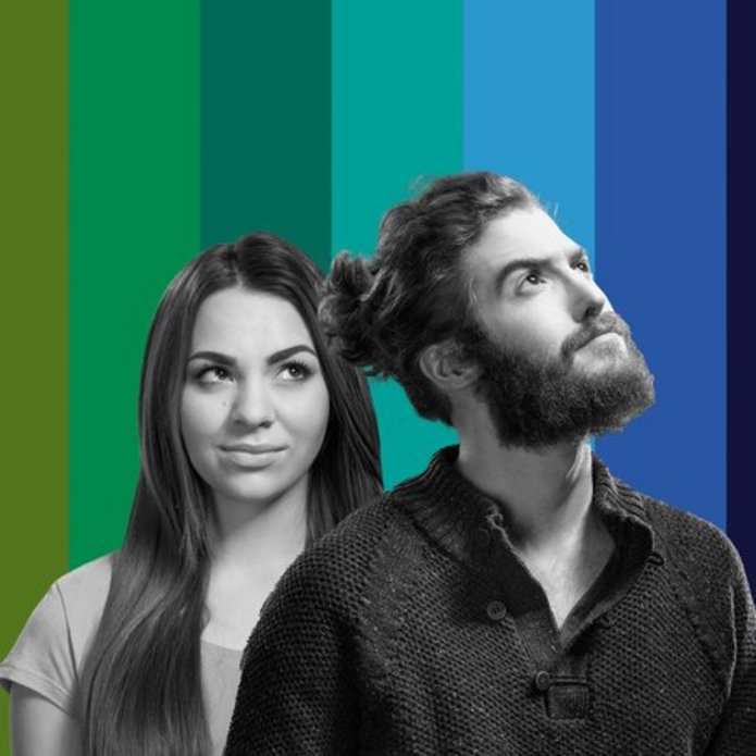 dwoje młodych ludzi 