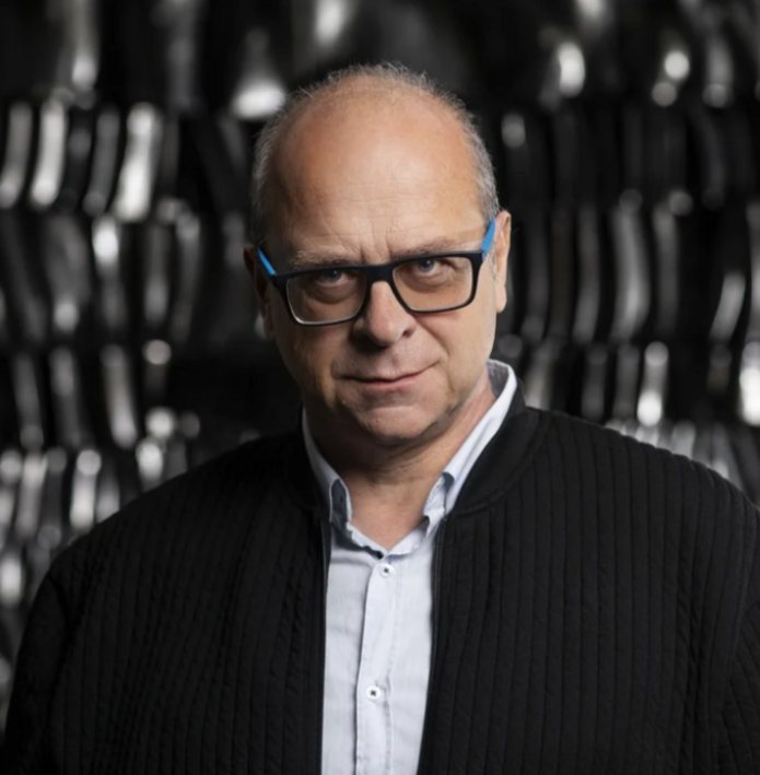 Portrait photo of Prof. Jerzy Jarniewicz