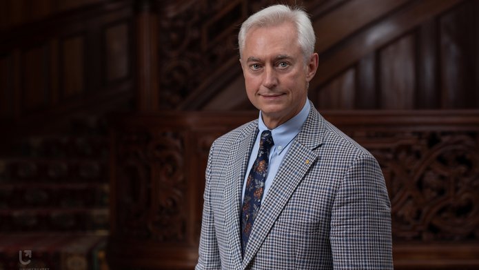 portret profesora w Pałacu Biedermanna