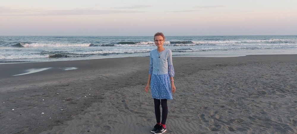 Stypendystka na plaży