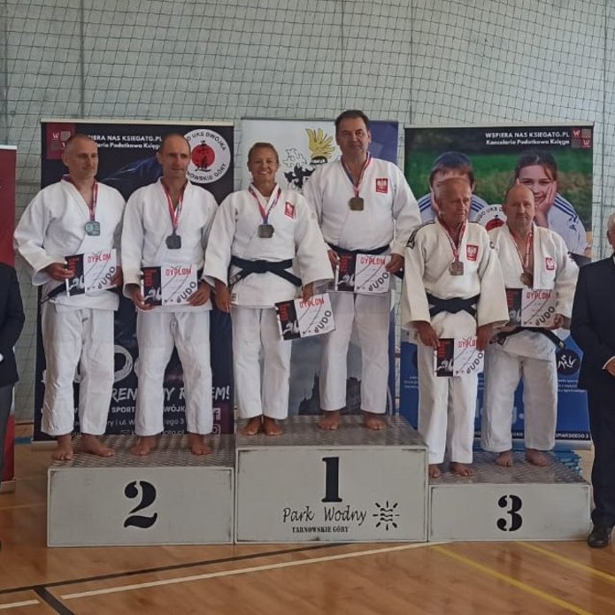 zwycięska para reprezentująca AZS Łódź Anna Jagiełło i Leszek Piąstka na podium 