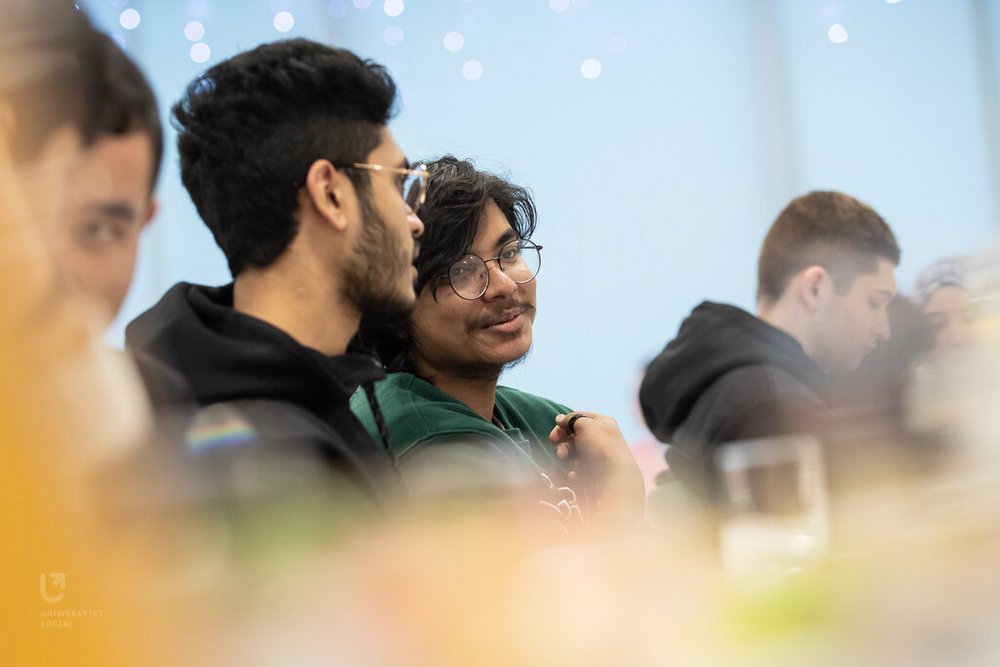 zagraniczni studenci podczas obiadu wigilijnego UŁ