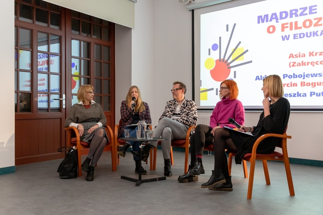 zdjęcie z panelu dyskusyjnego zdjęcie z panelu dyskusyjnego