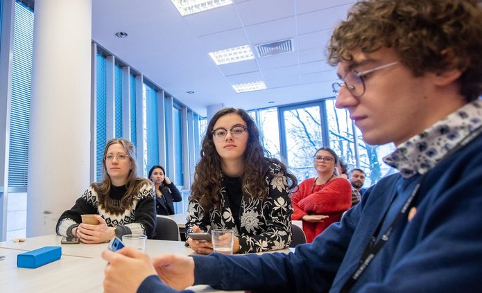 a decorative element: people during a meeting
