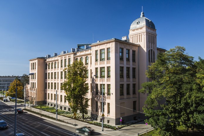 widok na Rektorat UŁ z góry