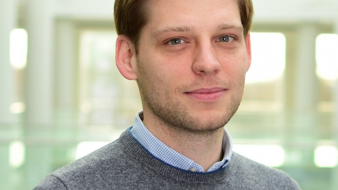 prof. Mikołaj Deckert