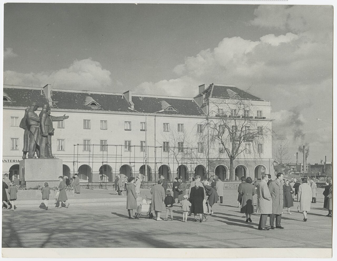 Archiwalne zdjęcie Starego Rynku w Łodzi autorstwa Ignacego Płażewskiego Archiwalne zdjęcie Starego Rynku w Łodzi autorstwa Ignacego Płażewskiego