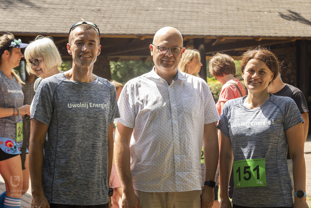 Dr Piotr Kędzia, Prof. Robert Zakrzewski, Renata Olender-Bartosik when starting the run