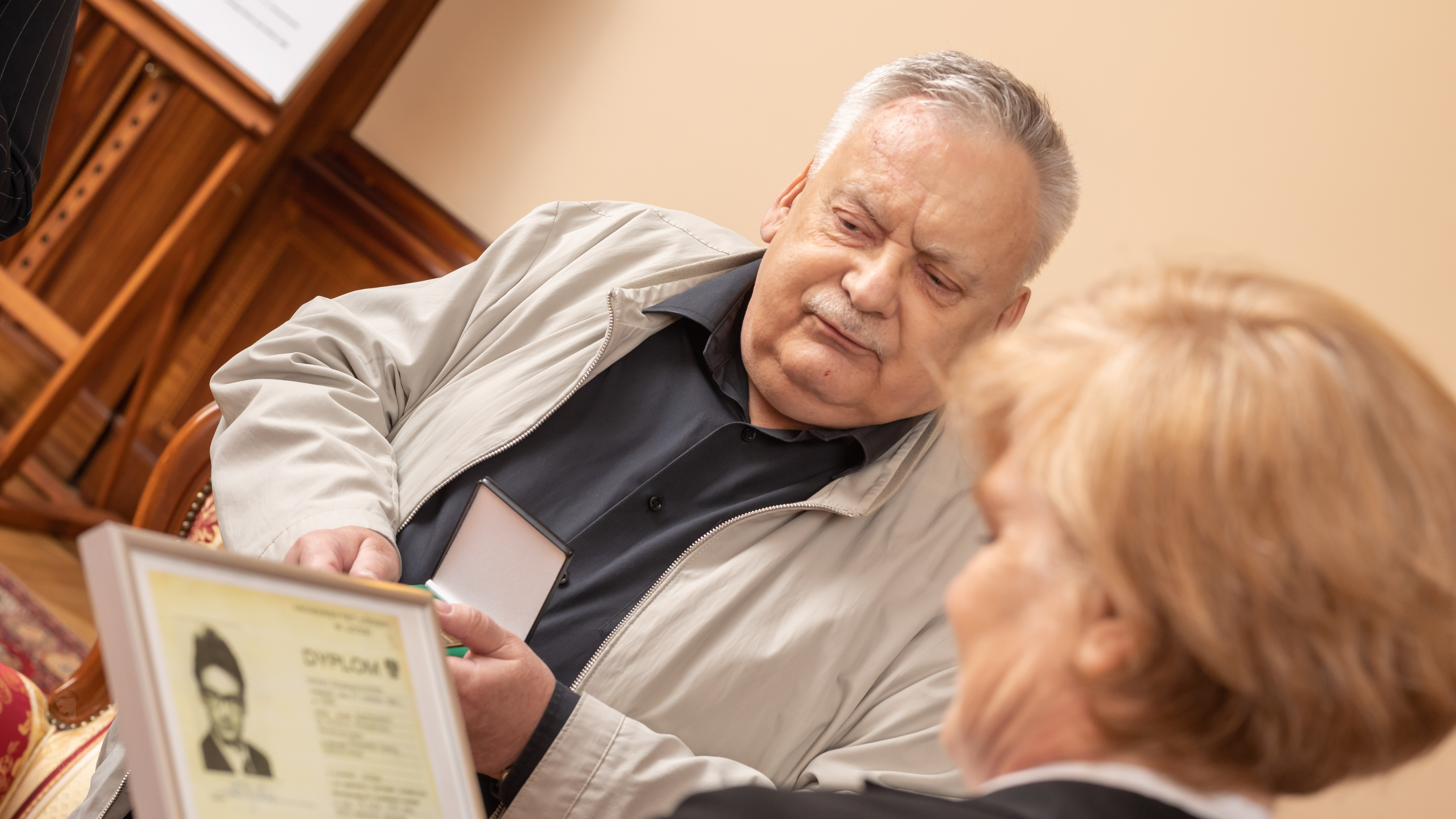 Andrzej Sapkowski i Rektor UŁ