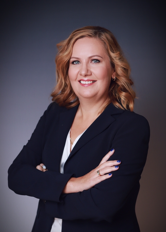 a portrait photo of Prof. Edyta Reszka