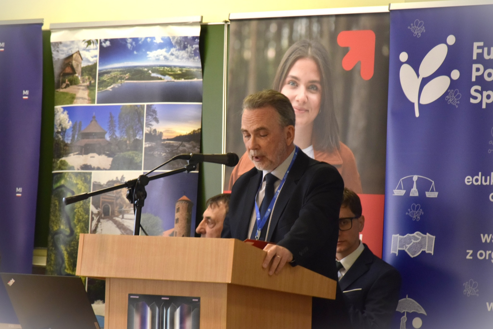 zdjęcie z konferencji Bezpieczeństwo cywilne XXI Wieku - dr Piotr Seliger Pracuje w: Katedra Dydaktyki Chemii Wydział: Wydział Chemii Stanowisko: profesor uczelni dr Piotr Seliger, prof. UŁ