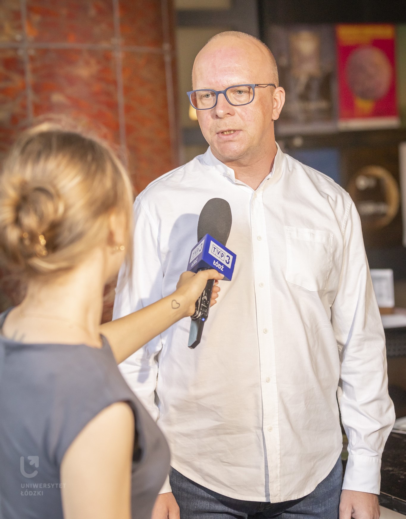 Dr Tomasz Napierała (Faculty of Geographical Sciences) giving an interview