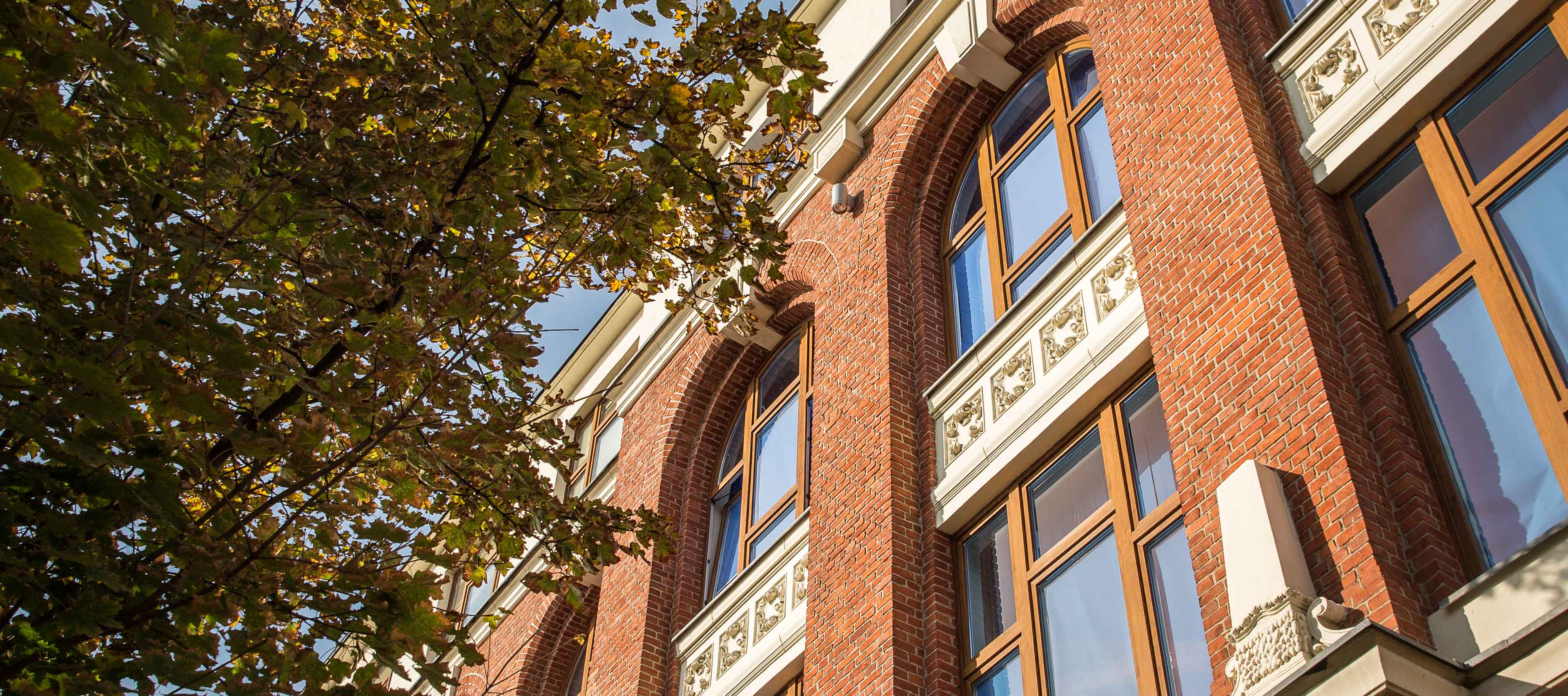 Fragment budynku Wydziału Nauk o Wychowaniu UŁ