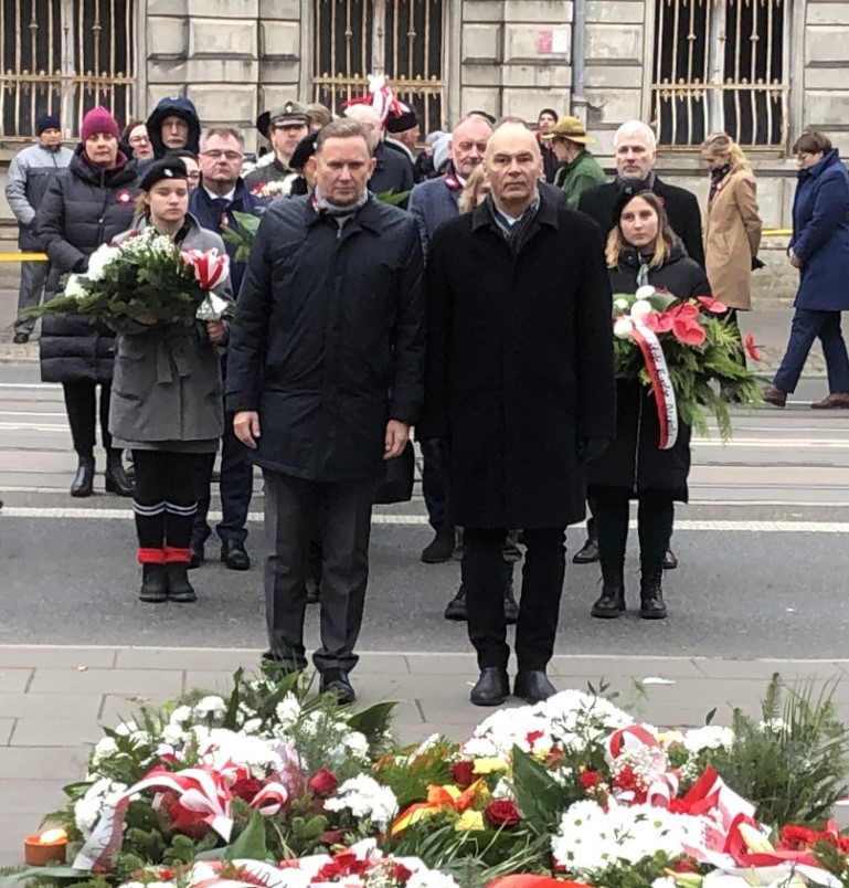Prorektor UŁ podczas obchodów Narodowego Święta Niepodległości