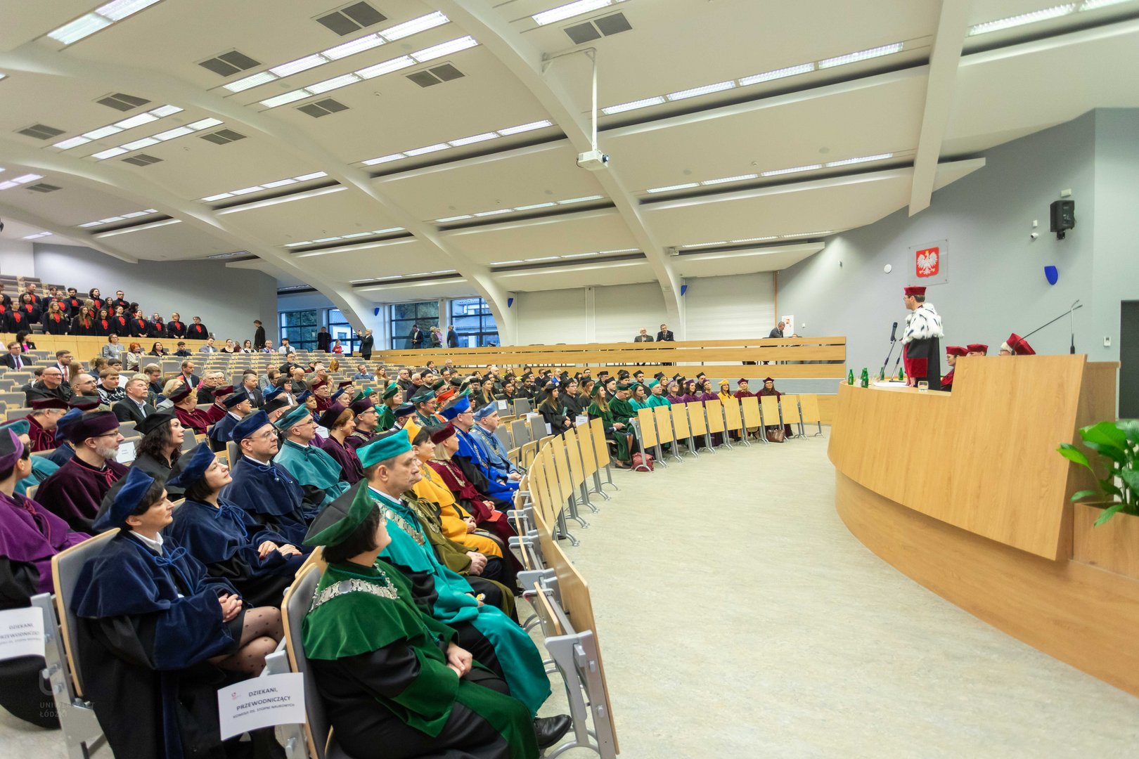 Uczestnicy uroczystej promocji habilitacyjnej i doktorskiej na UŁ
