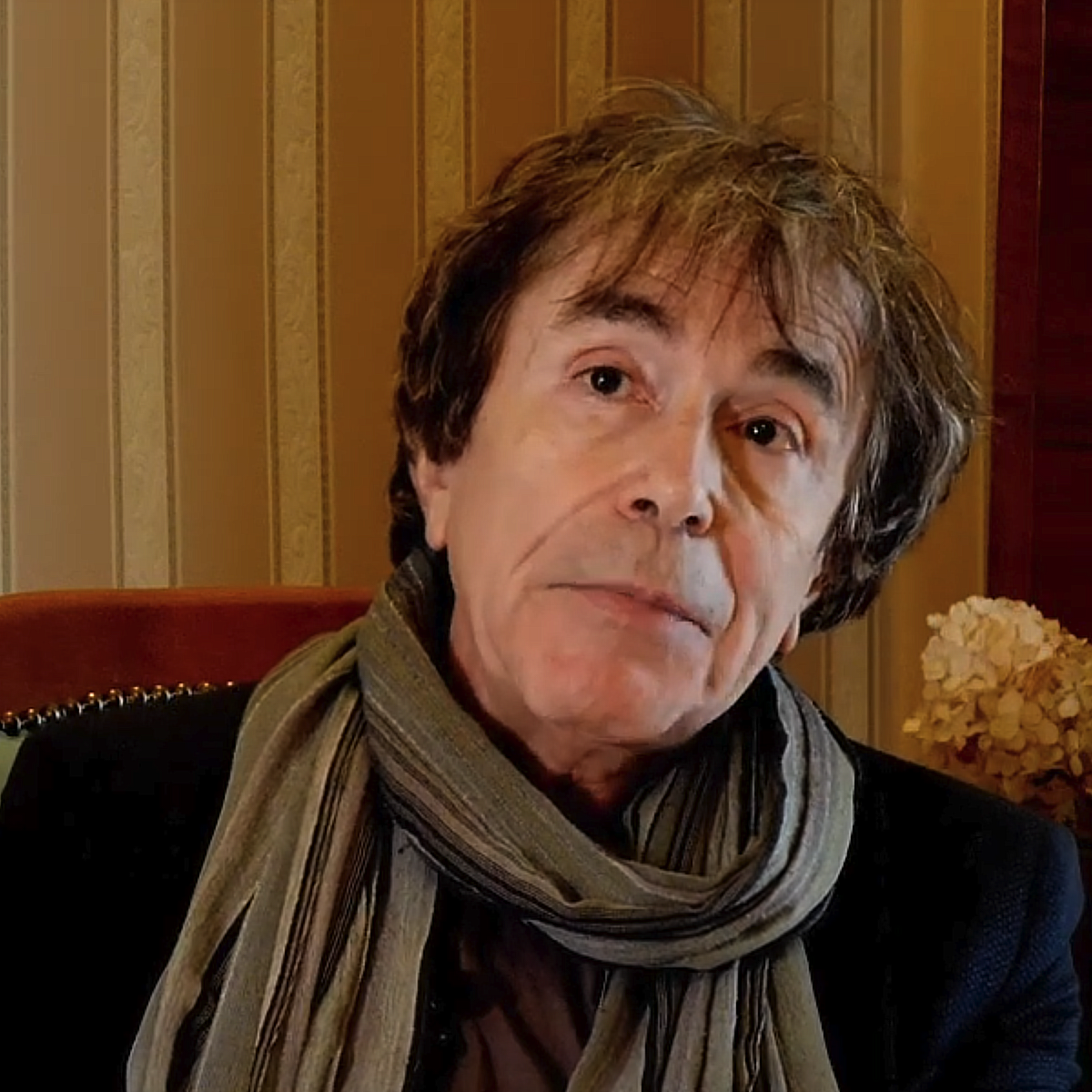 Kadr z filmu przedstawiający Julliena.