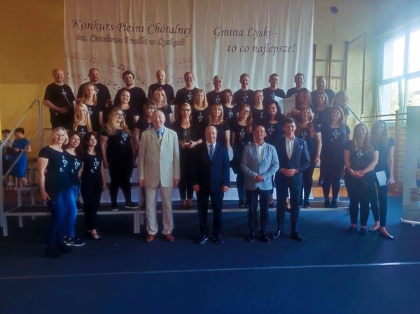 The UL Choir - a group photo