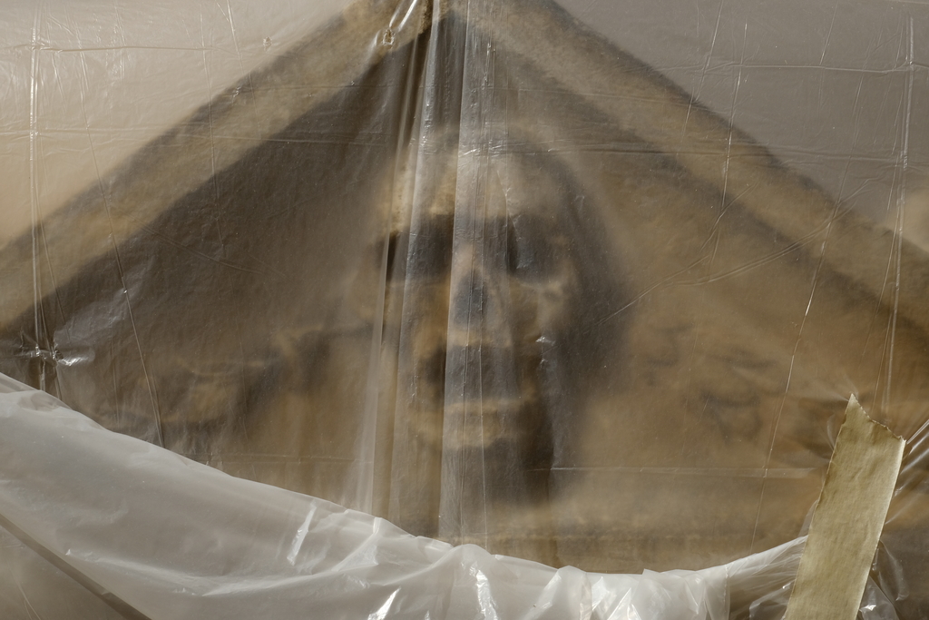 "Deadline" exhibition by Tomasz Ferenc – photo of a skull